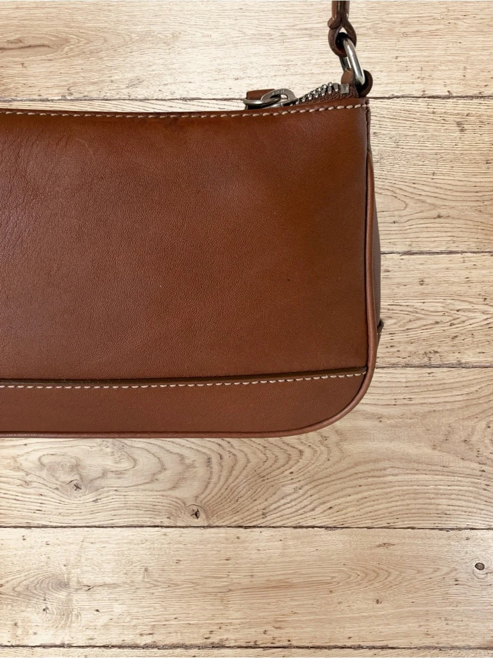 Vintage Coach Hampton Demi 7785 British Tan Leather Y2K Shoulder Bag Purse